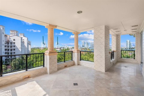 Condominio en venta en Fisher Island, Florida, 4 dormitorios, 381.74 m2 № 1958911 - foto 28