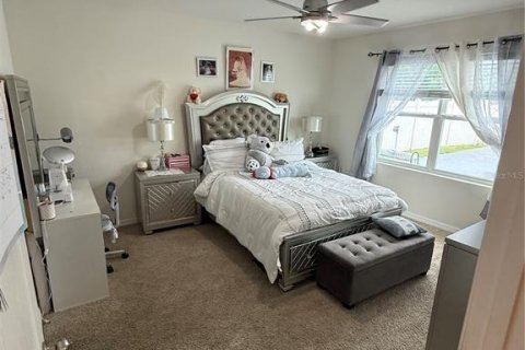 House in Sanford, Florida 3 bedrooms, 157.66 sq.m. № 2420028 - photo 11