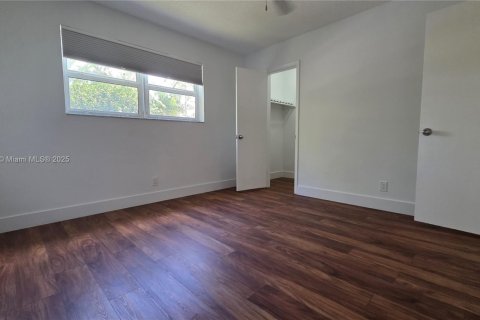House in Hollywood, Florida 4 bedrooms, 228.91 sq.m. № 1842718 - photo 28