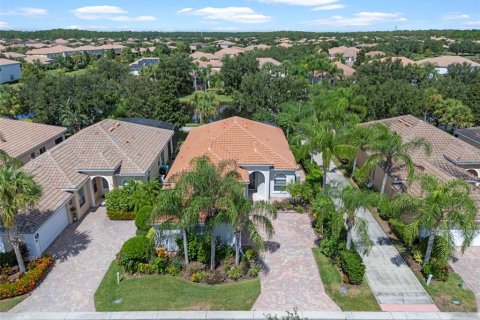 Casa en venta en Orlando, Florida, 3 dormitorios, 206.34 m2 № 1909558 - foto 2