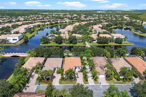 Casa en venta en Orlando, Florida, 3 dormitorios, 206.34 m2 № 1909558 - foto 3