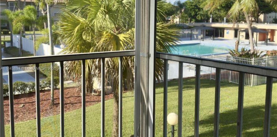 Condo in Hollywood, Florida, 1 bedroom № 1839159