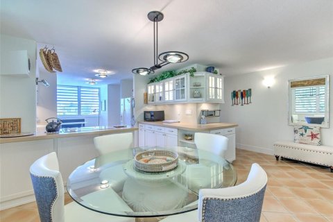 Condo in Longboat Key, Florida, 2 bedrooms № 657104 - photo 19