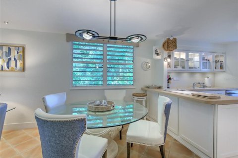 Condo in Longboat Key, Florida, 2 bedrooms № 657104 - photo 18