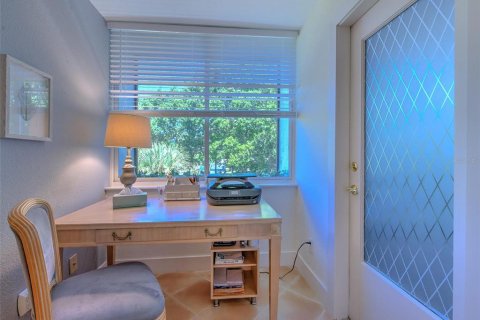 Condo in Longboat Key, Florida, 2 bedrooms № 657104 - photo 28