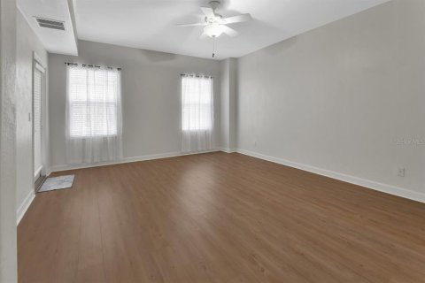 Condo in New Smyrna Beach, Florida, 3 bedrooms  № 1806784 - photo 19