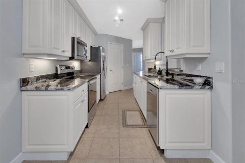 Condo in New Smyrna Beach, Florida, 3 bedrooms  № 1806784 - photo 11