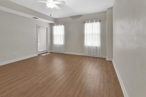 Condo in New Smyrna Beach, Florida, 3 bedrooms  № 1806784 - photo 18