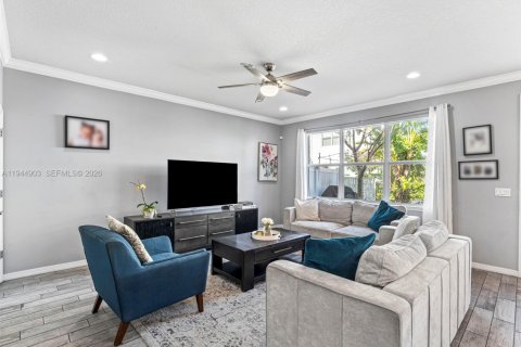 Touwnhouse à vendre à Hollywood, Floride: 3 chambres, 164.25 m2 № 2001962 - photo 12