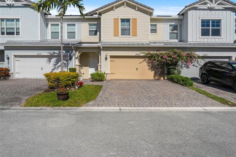 Touwnhouse à vendre à Hollywood, Floride: 3 chambres, 164.25 m2 № 2001962 - photo 3