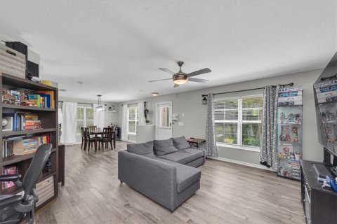 Touwnhouse à vendre à Tampa, Floride: 3 chambres, 130.81 m2 № 2364249 - photo 7