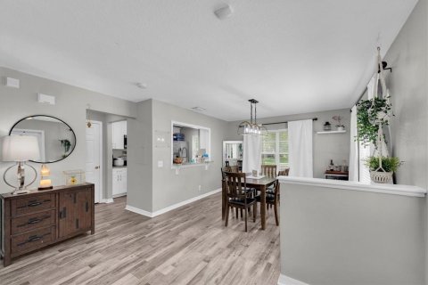 Touwnhouse à vendre à Tampa, Floride: 3 chambres, 130.81 m2 № 2364249 - photo 8