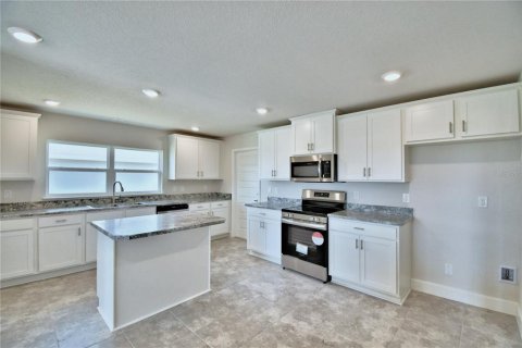 House in Auburndale, Florida 4 bedrooms, 278.71 sq.m. № 1285799 - photo 18
