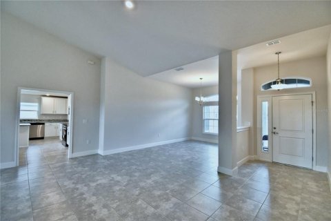 House in Auburndale, Florida 4 bedrooms, 278.71 sq.m. № 1285799 - photo 4