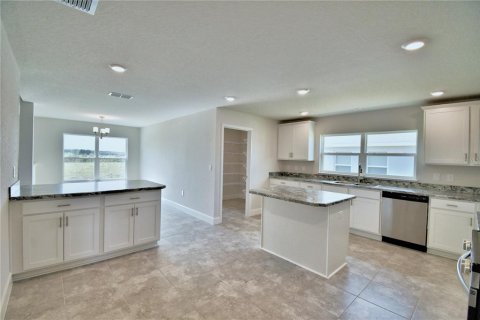 House in Auburndale, Florida 4 bedrooms, 278.71 sq.m. № 1285799 - photo 19