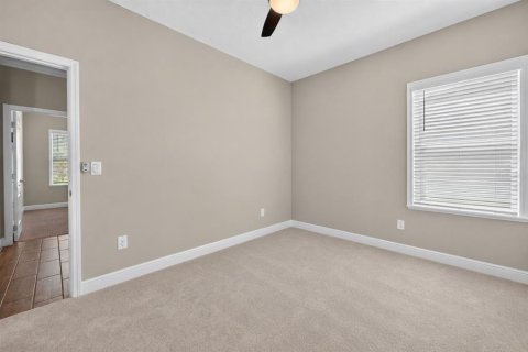 House in Ormond Beach, Florida 3 bedrooms, 185.06 sq.m. № 2396753 - photo 25