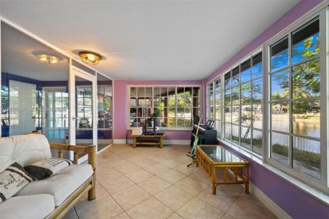 Купить виллу или дом в Плантация, Флорида 3 спальни, 193.79м2, № 2006617 - фото 16