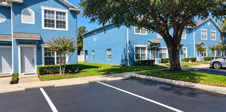 Townhouse in Sanford, Florida 3 bedrooms, 131.92 sq.m. № 2376620