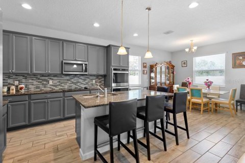 Casa en venta en Deltona, Florida, 5 dormitorios, 246.56 m2 № 1531470 - foto 5