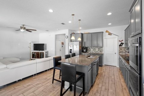 Casa en venta en Deltona, Florida, 5 dormitorios, 246.56 m2 № 1531470 - foto 7