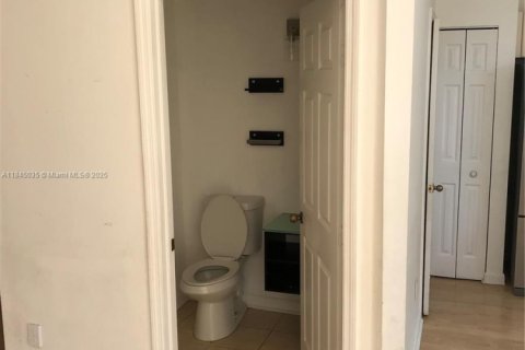 Townhouse in Homestead, Florida 2 bedrooms, 110.55 sq.m. № 1840911 - photo 12