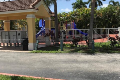 Townhouse in Homestead, Florida 2 bedrooms, 110.55 sq.m. № 1840911 - photo 5