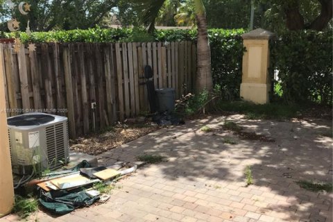 Townhouse in Homestead, Florida 2 bedrooms, 110.55 sq.m. № 1840911 - photo 16