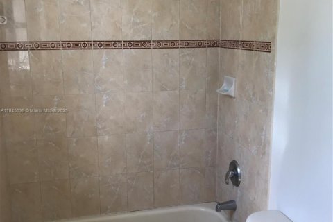 Townhouse in Homestead, Florida 2 bedrooms, 110.55 sq.m. № 1840911 - photo 29