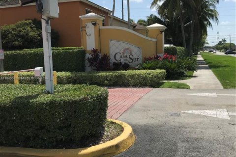 Townhouse in Homestead, Florida 2 bedrooms, 110.55 sq.m. № 1840911 - photo 2