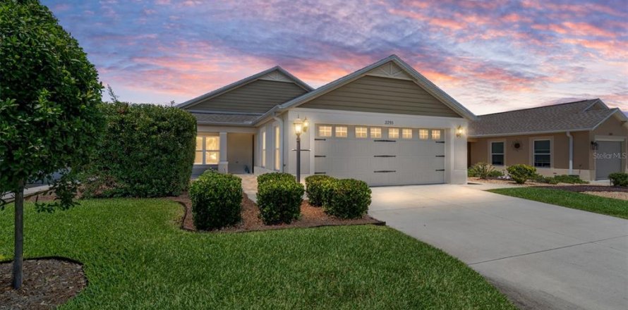 Villa ou maison à The Villages, Floride 3 chambres, 152.55 m2 № 2149519