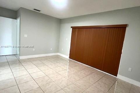 Снять в аренду виллу или дом в Майами, Флорида 4 спальни, 205.59м2, № 1956412 - фото 15