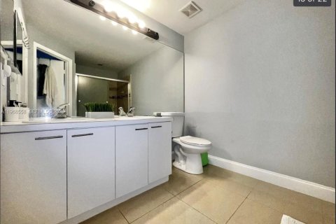 Adosado en venta en Tamarac, Florida, 2 dormitorios, 103.12 m2 № 2030347 - foto 7