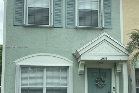 Adosado en venta en Tamarac, Florida, 2 dormitorios, 103.12 m2 № 2030347 - foto 2