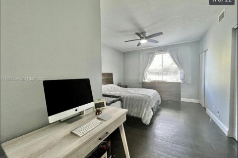 Adosado en venta en Tamarac, Florida, 2 dormitorios, 103.12 m2 № 2030347 - foto 15