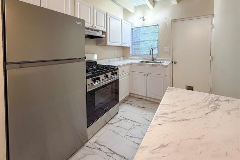 Apartment in Gainesville, Florida 2 bedrooms, 75.16 sq.m. № 2202398