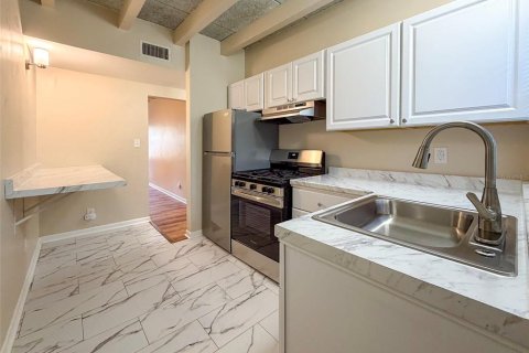 Apartment in Gainesville, Florida 2 bedrooms, 75.16 sq.m. № 2202398 - photo 10