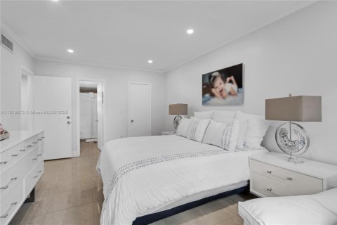 Copropriété à vendre à Miami, Floride: 2 chambres, 92.9 m2 № 1973937 - photo 9