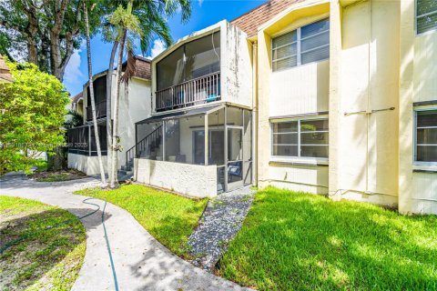 Copropriété à vendre à Miami, Floride: 2 chambres, 92.9 m2 № 1973937 - photo 11