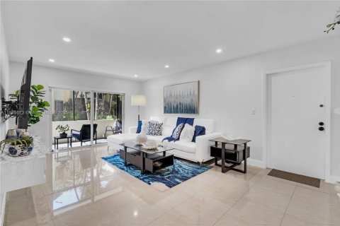 Copropriété à vendre à Miami, Floride: 2 chambres, 92.9 m2 № 1973937 - photo 2