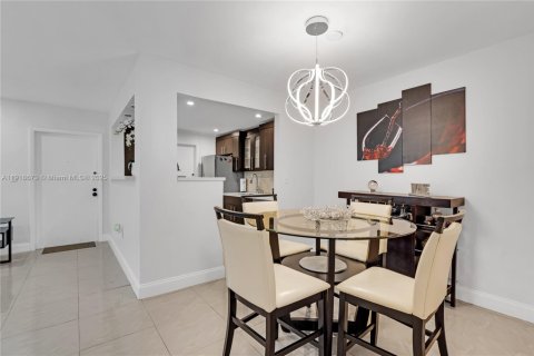 Copropriété à vendre à Miami, Floride: 2 chambres, 92.9 m2 № 1973937 - photo 5