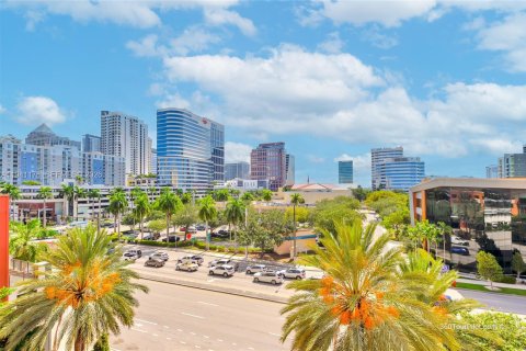 Condominio en venta en Fort Lauderdale, Florida, 2 dormitorios, 125.42 m2 № 2054766 - foto 11
