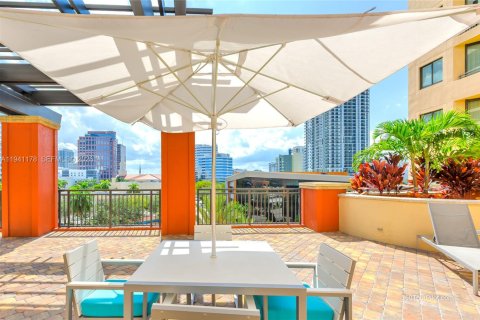 Condominio en venta en Fort Lauderdale, Florida, 2 dormitorios, 125.42 m2 № 2054766 - foto 24