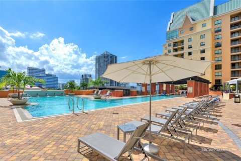 Condominio en venta en Fort Lauderdale, Florida, 2 dormitorios, 125.42 m2 № 2054766 - foto 27