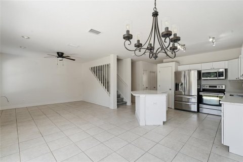 Touwnhouse à louer à Tampa, Floride: 3 chambres, 144.56 m2 № 2429435 - photo 8