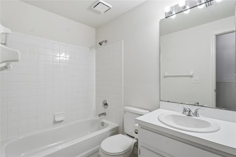 Touwnhouse à louer à Tampa, Floride: 3 chambres, 144.56 m2 № 2429435 - photo 30