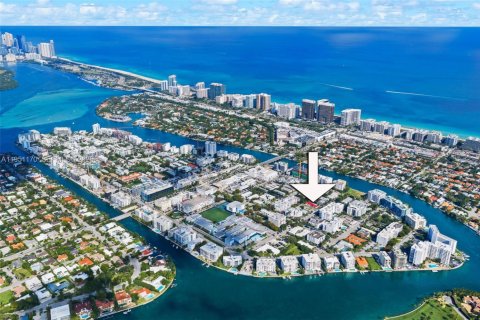 Купить земельный участок в Бей-Харбор-Айлендс, Флорида № 2007217 - фото 5