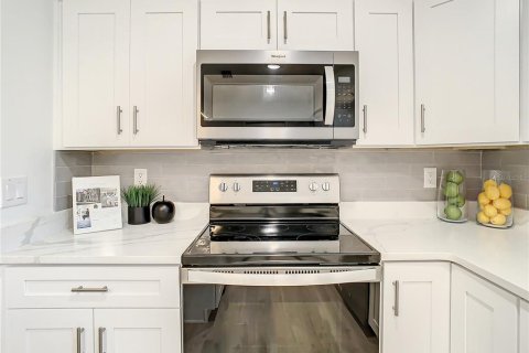 Casa en venta en Maitland, Florida, 5 dormitorios, 219.25 m2 № 2139138 - foto 7