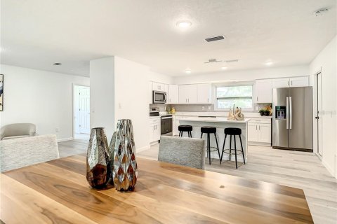 Casa en venta en Maitland, Florida, 5 dormitorios, 219.25 m2 № 2139138 - foto 4