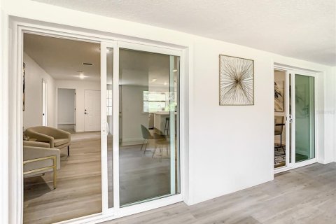 Casa en venta en Maitland, Florida, 5 dormitorios, 219.25 m2 № 2139138 - foto 10
