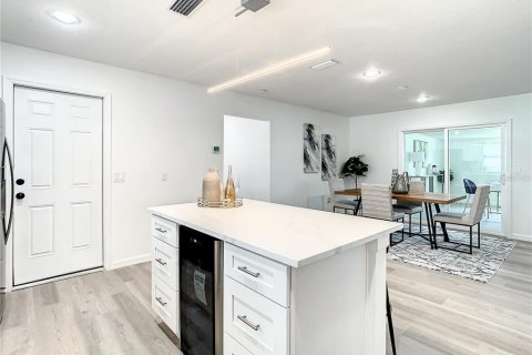 Casa en venta en Maitland, Florida, 5 dormitorios, 219.25 m2 № 2139138 - foto 6